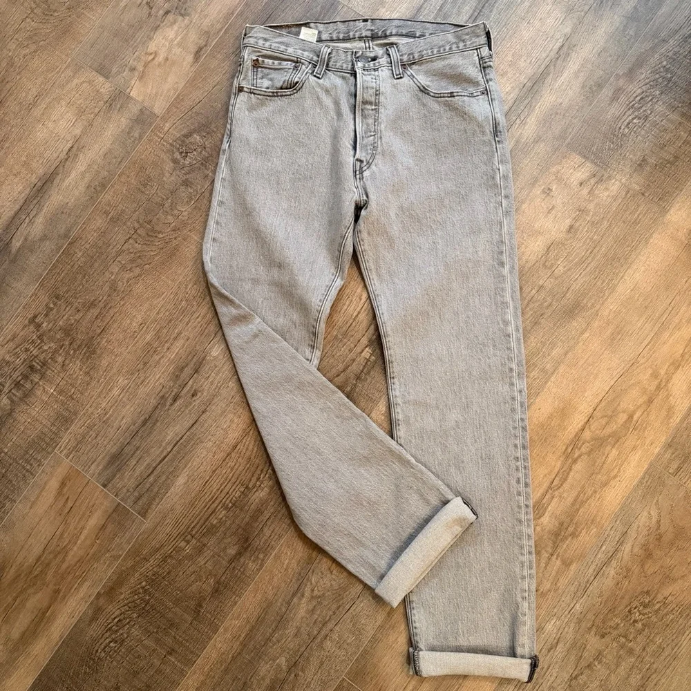 Levis these could
